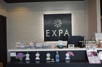EXPA溝の口店のフロント